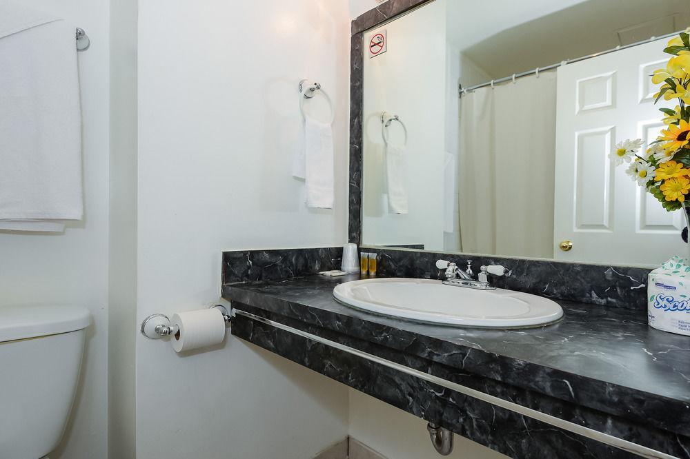 Ottawa Inn Hotel Ngoại thất bức ảnh